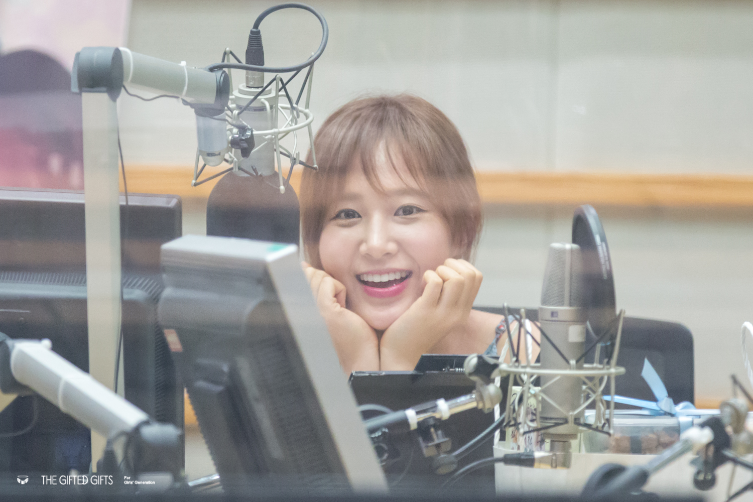 160626 Kiss the Radio 유리 by TheGiftedGifts bittersoursweet (14).jpg