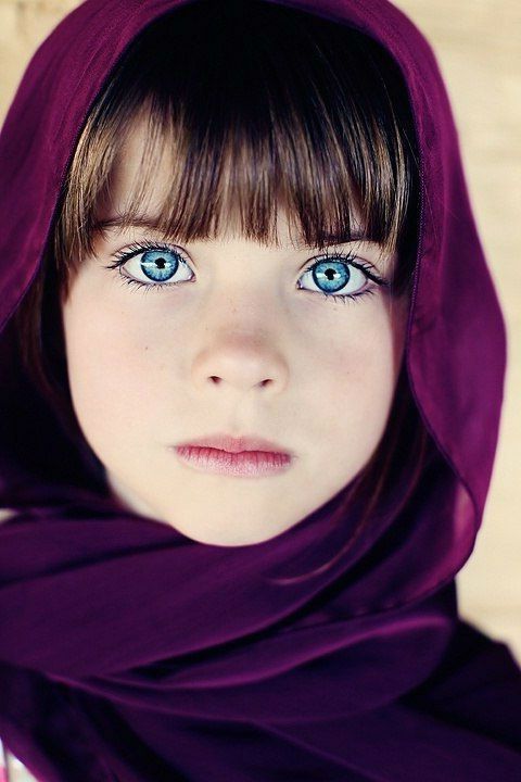 Persian_blue_eye.jpg