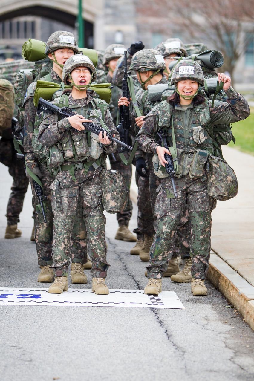 샌드허스트 국제사관학교 대회에 참가한 한국 육사 사람들 8.jpg