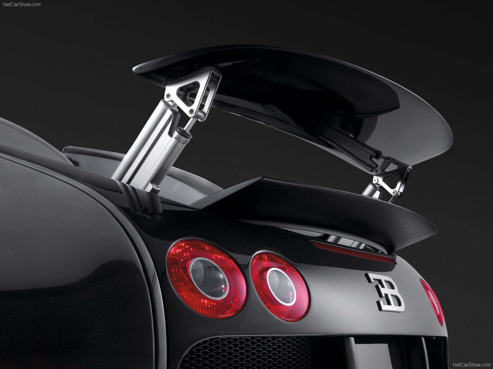 Bugatti-Veyron_Pur_Sang_01.jpg
