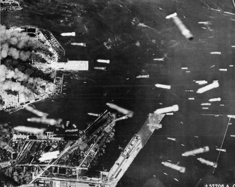 폭격-일본-오사카-1945-7.jpg