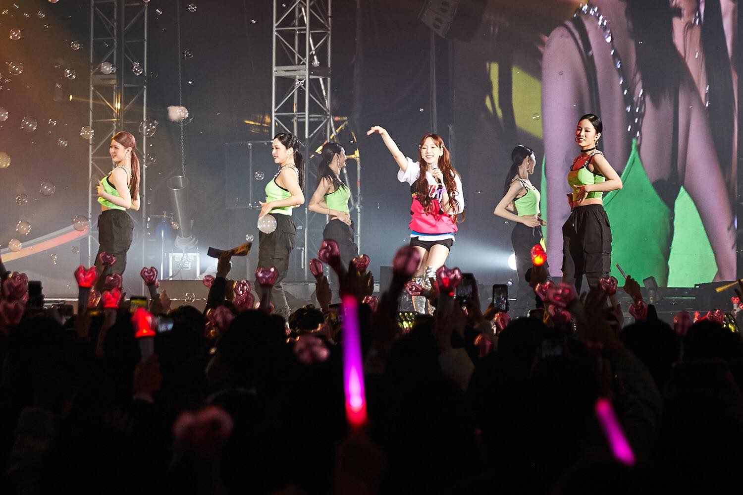 200117-19 The Unseen 콘서트 태연 by 소녀시대 페이스북 (4).jpg