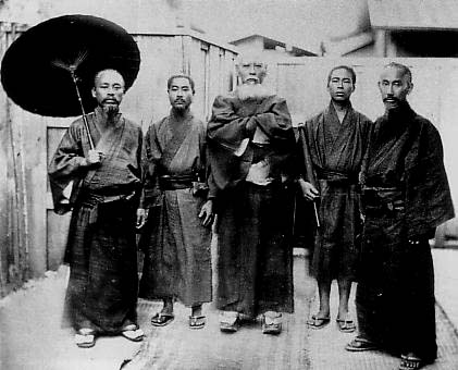 Five_men_wearing_Ryukyuan_Dress.jpg