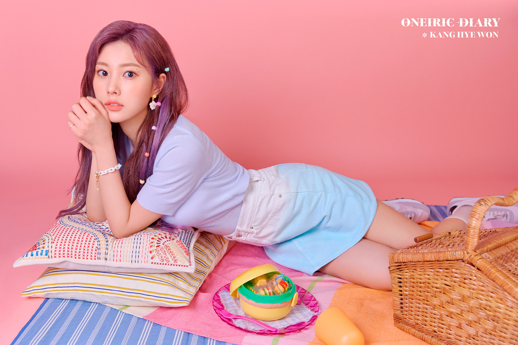 official-photo-1-hyewon.jpg
