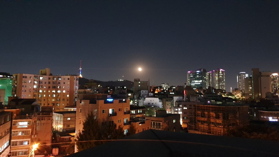 서울의달.jpg